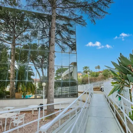 아파트 Casa Gigi With Pool And Terrace - Happy 산레모